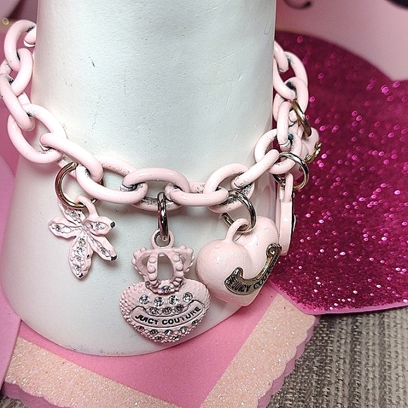 Juicy Couture 🩷Pink Heart Bracelet - Picture 12 of 14